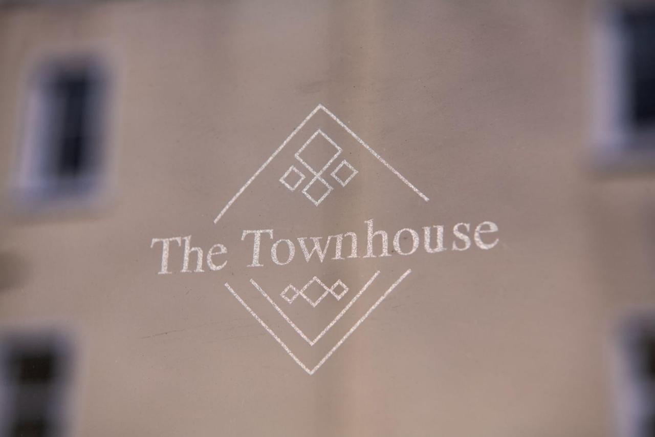 The Townhouse Villa Fort William Exterior photo